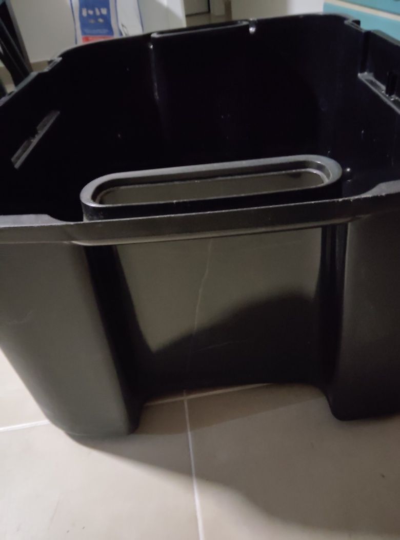 Caixa preta super resistente