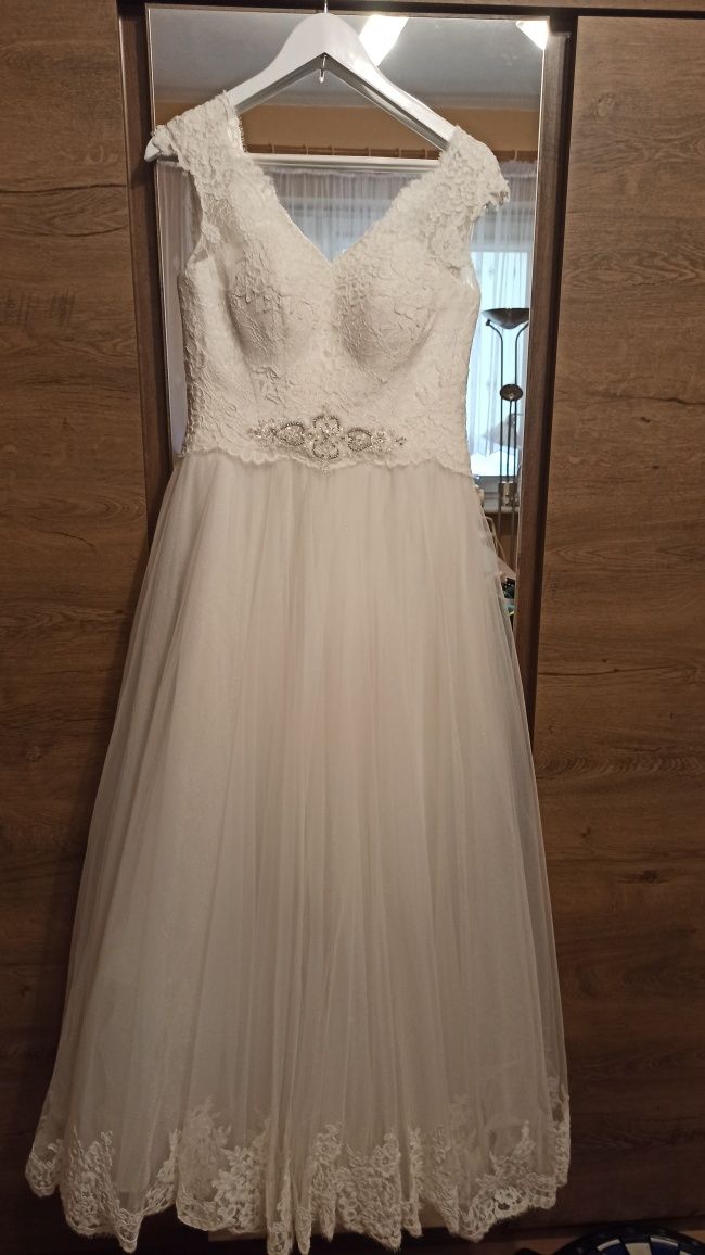 Suknia ślubna rozmiar 38-42