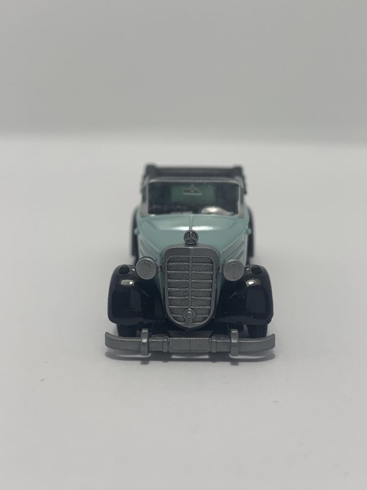 Mercedes 170 S da Praliné na escala H0 1/87
