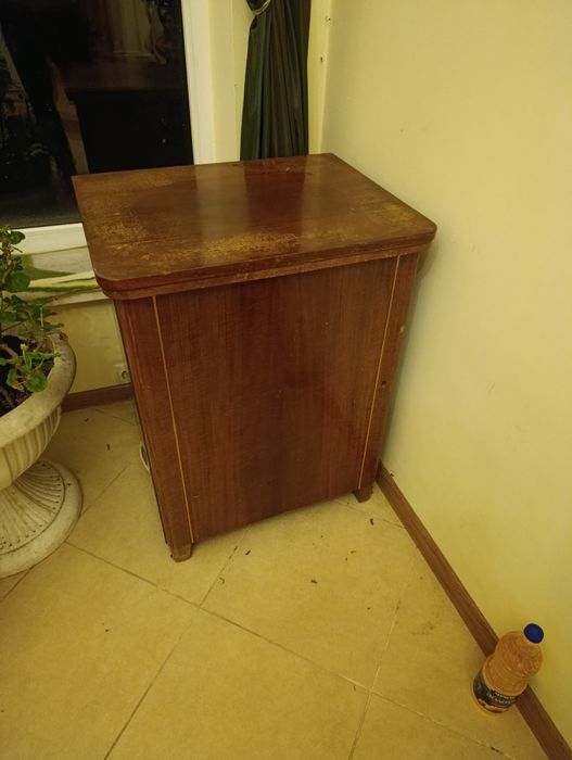 Продам швейную машинку