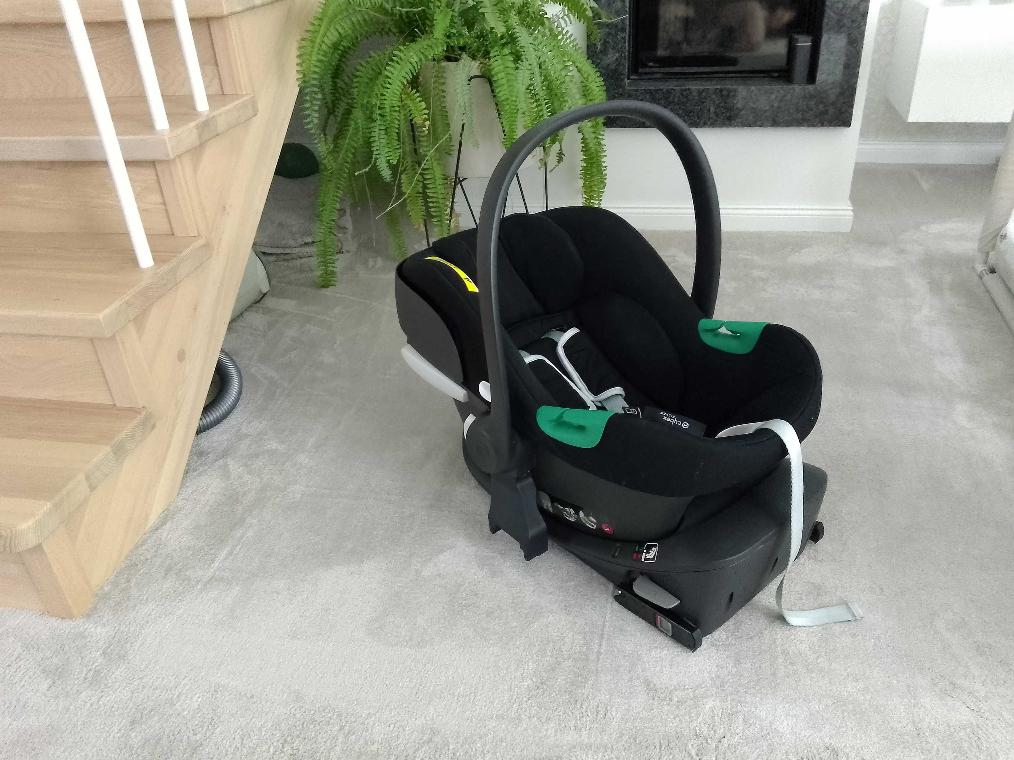 Fotelik samochodowy/nosidełko  Cybex aton 2 z bazą 0-13 kg