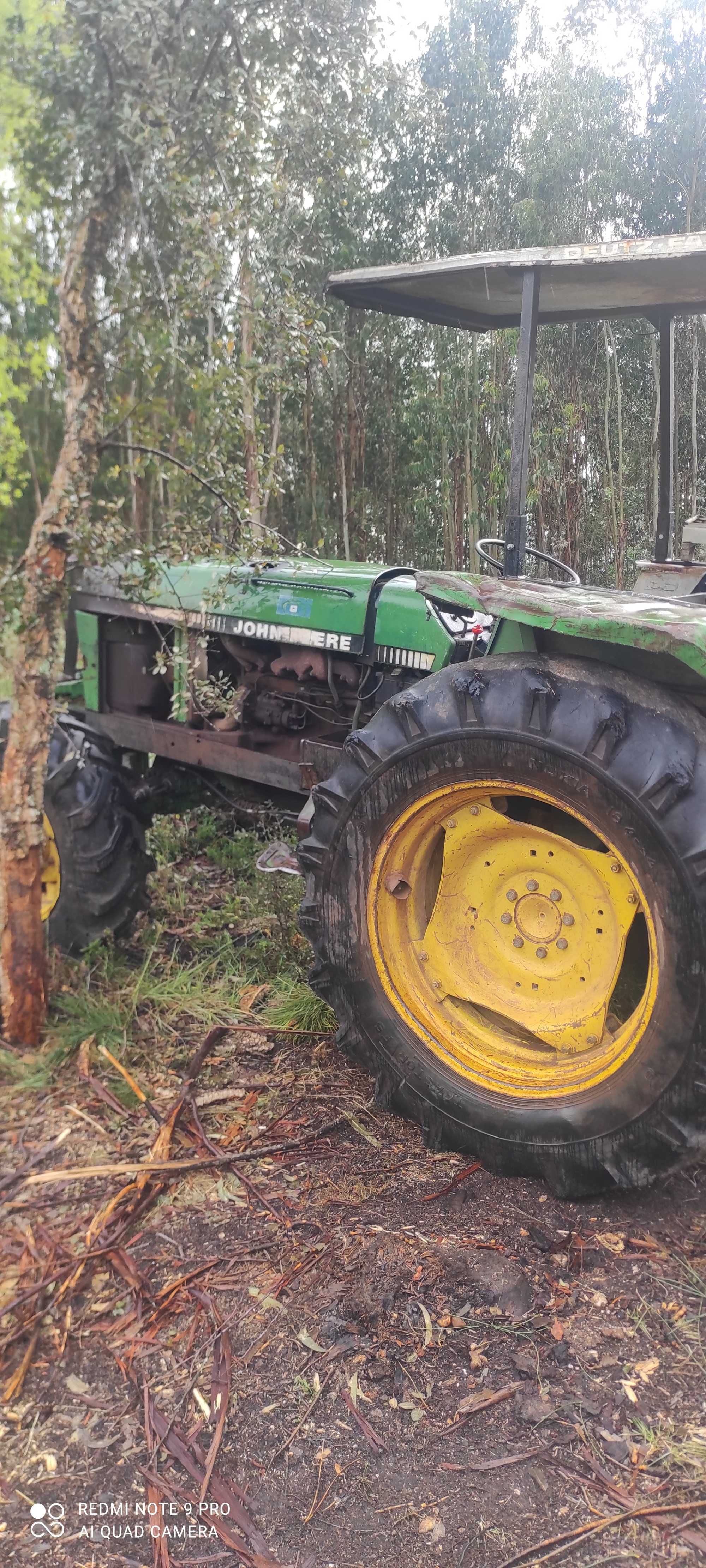 Trator John deher 4x4