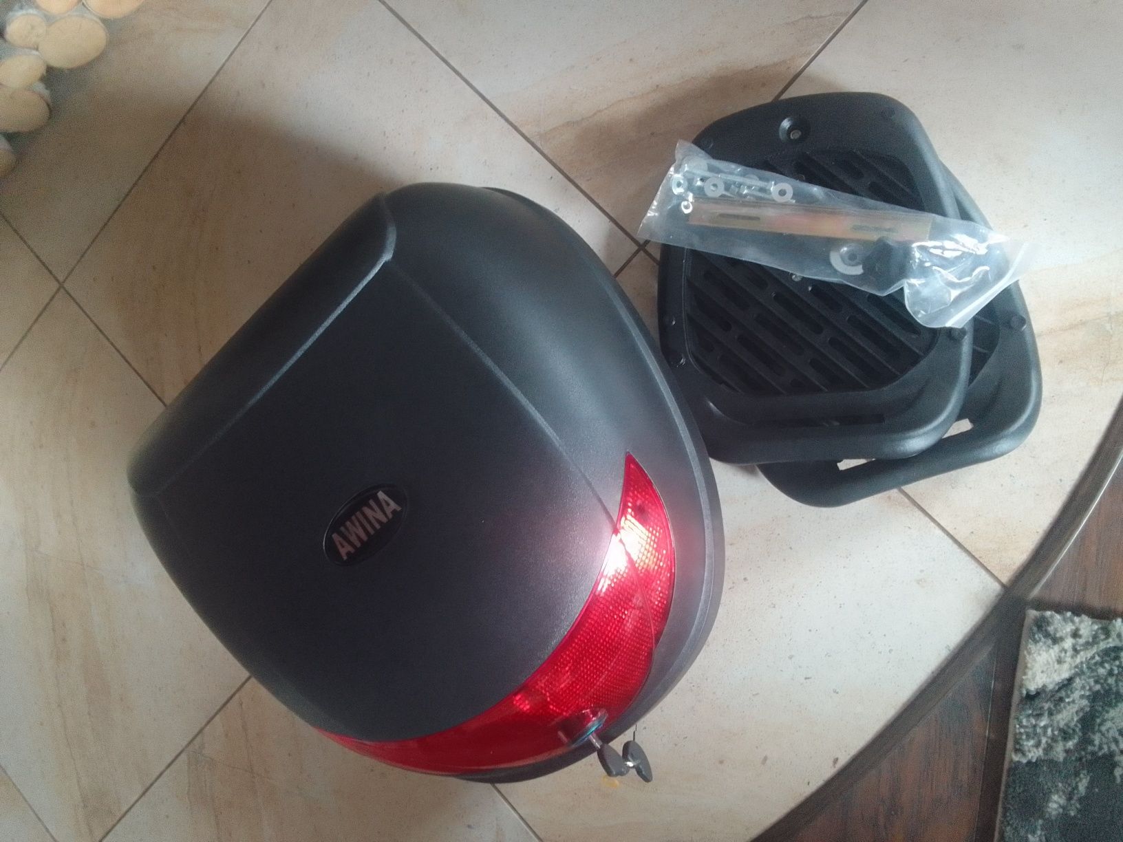 Kufer na skuter motor