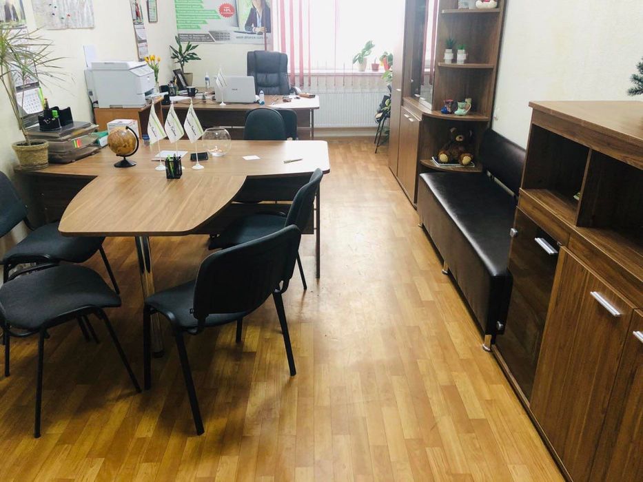Офісні меблі Нові