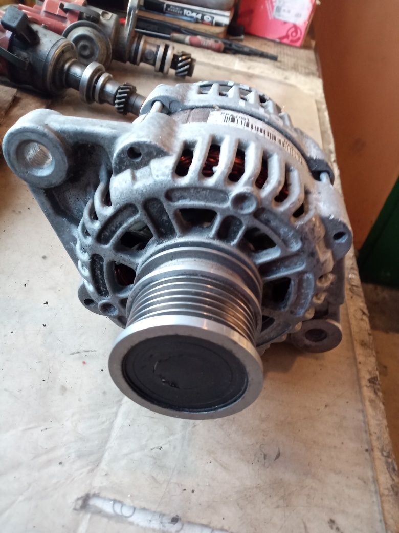 Alternator opel astra H 1,9 CDTI