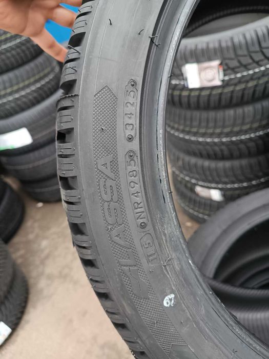 Lassa 255/40 R19 100V XL Snoways 4