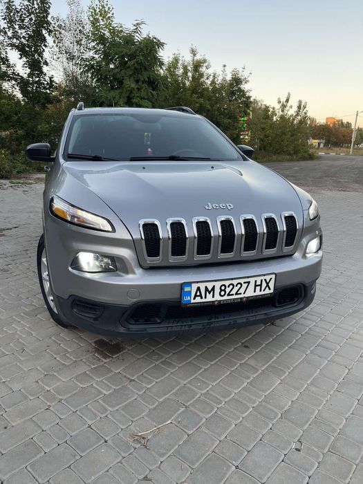 Продам jeep Cherokee
