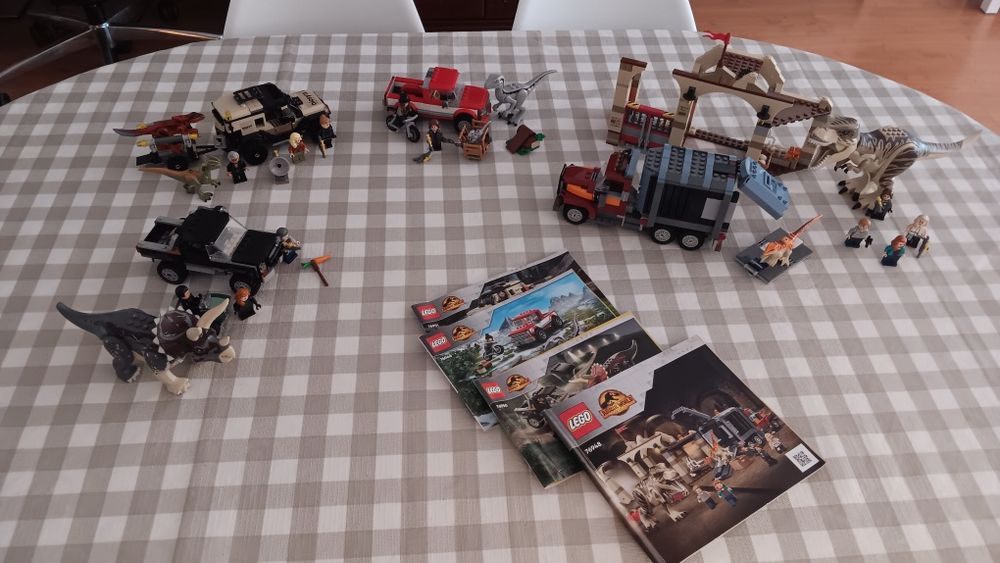 Conjunto Lego JURASSIC WORLD (4 legos)