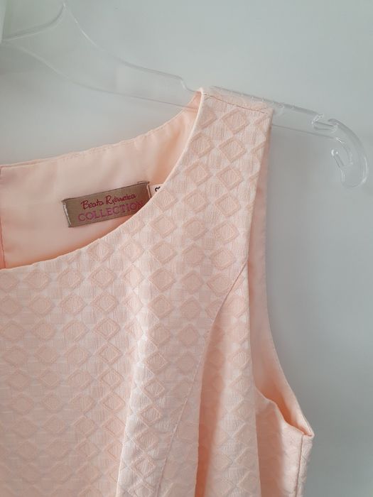 Brzoskwiniowa sukienka na chrzciny, komunię, wesele r. 38