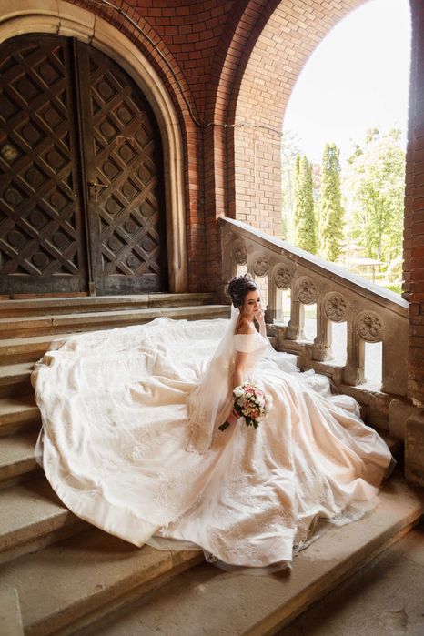 Вишукана весільна сукня / весільне плаття