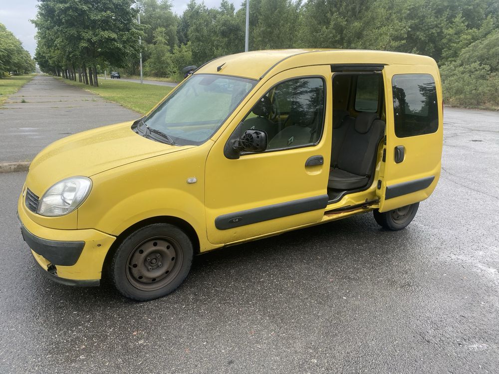 Продам Рено Кенго пассажир 2007 года