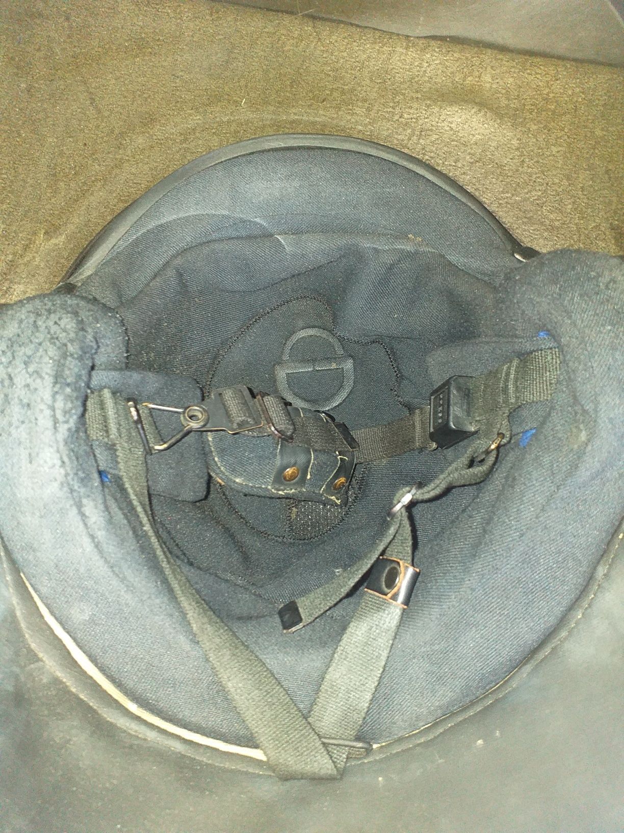 Kask przeciwuderzeniowy OPP,militaria,demobil,PZ,policja,ochrona,WP,ŻW