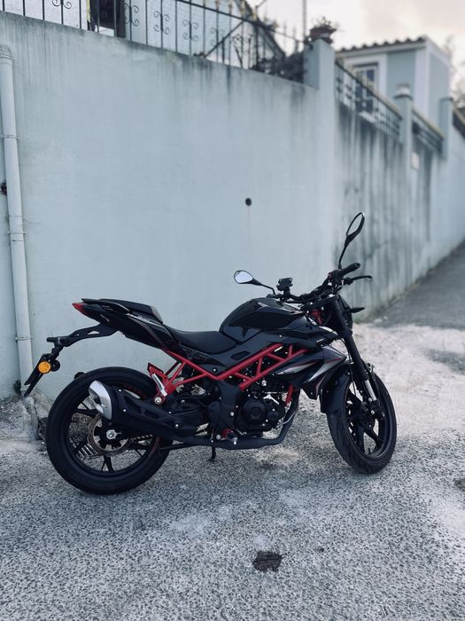 Benelli bn 125, ler descricao