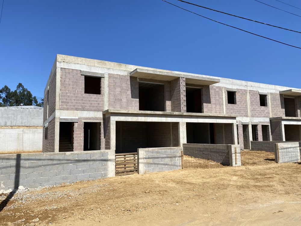 Moradia V3 em construção - Espargo, Santa Maria da Feira