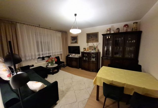 Mieszkanie, garaż, piwnica oraz schowek (razem ponad 137m2)