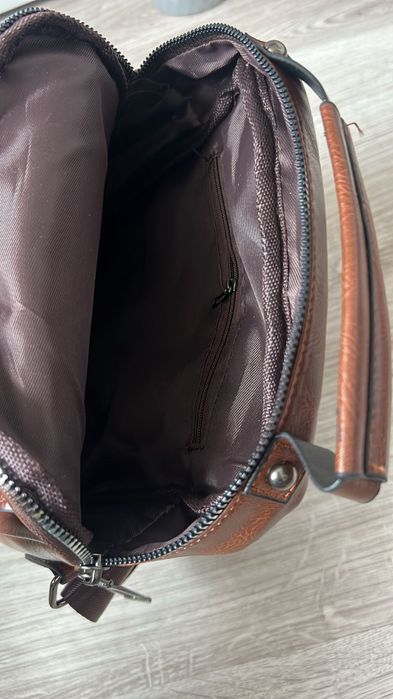 Brązowa torba męska na ramię wym.22*26*7 cm..