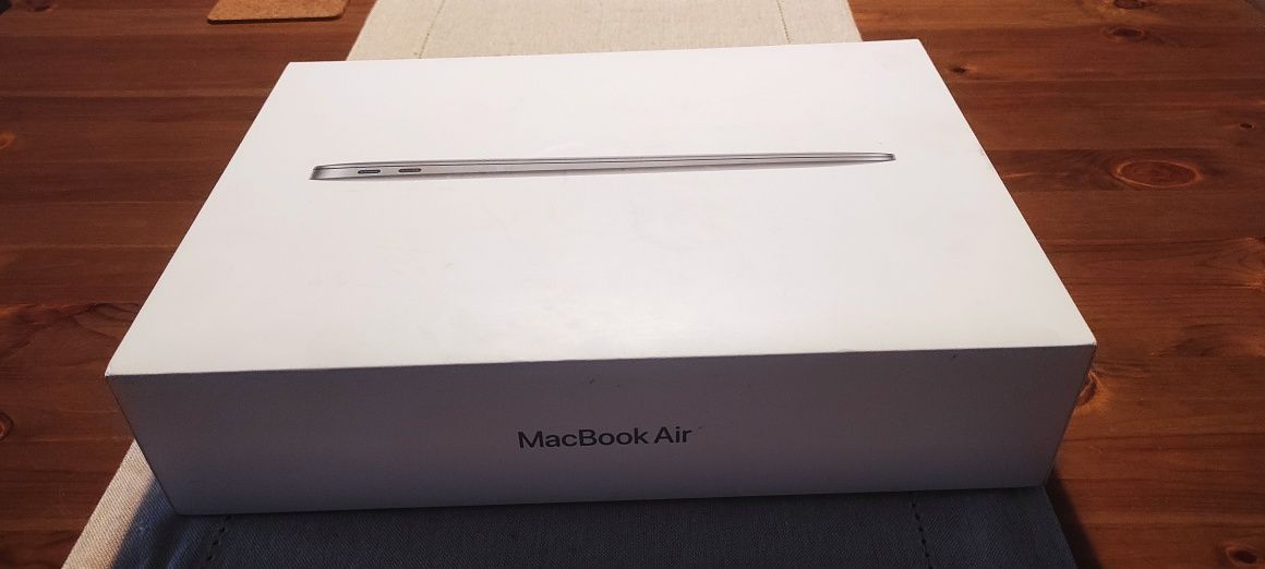 MacBook Air a2337 8gb