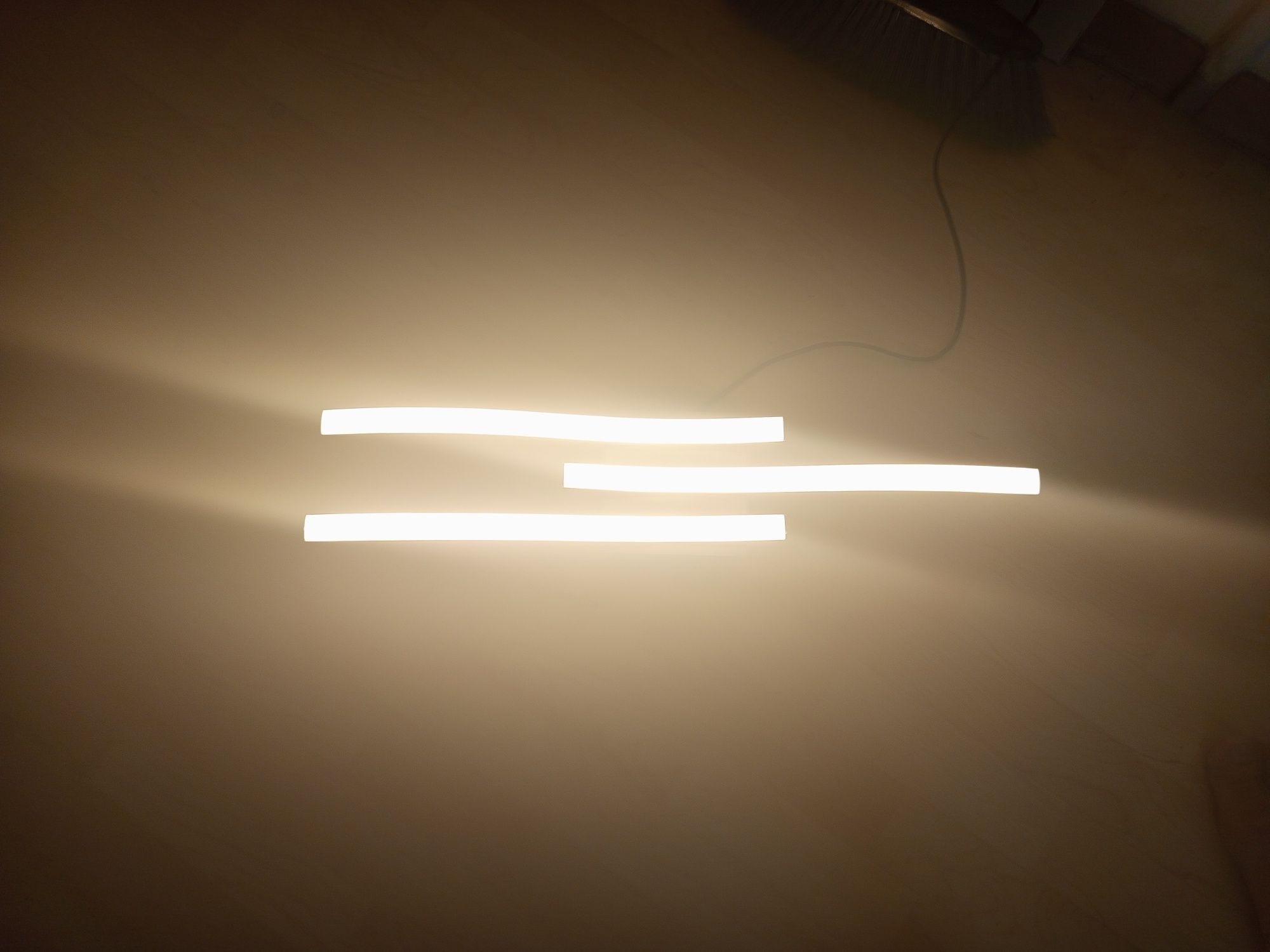 Trzy lampy LED na ścianę lub na sufit