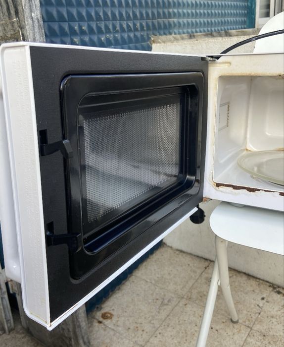 Micro-ondas OK (Modelo: OMW 22015 W) – Funciona perfeitamente!