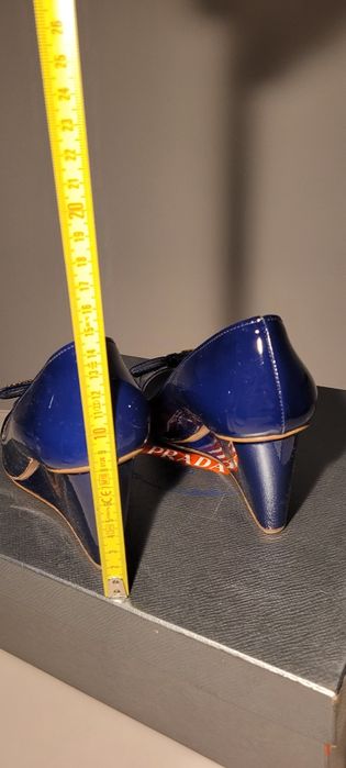 Obuwie damskie PRADA Vernice Royal 38 jak nowe oryginalne