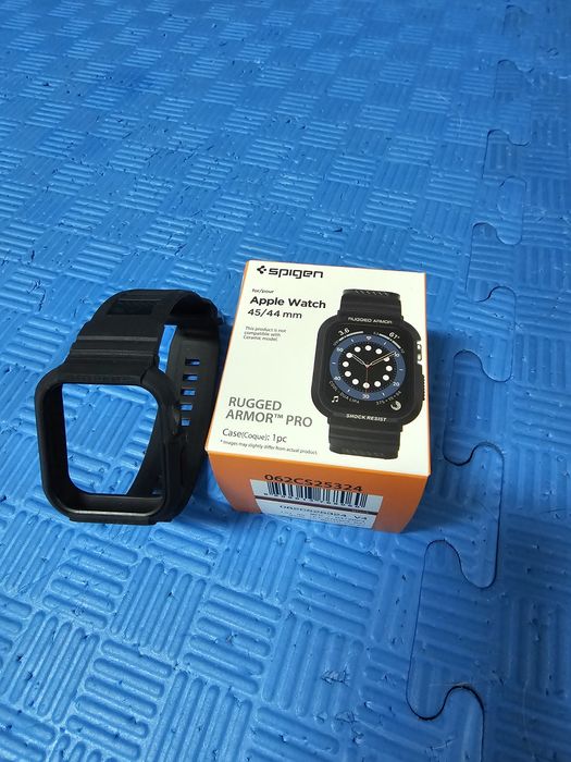 Capa Spigen Tough Armor Pro para Apple Watch 7 / 8 / 9 (45 mm)