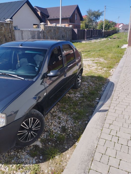 Автомобіль dacia logan