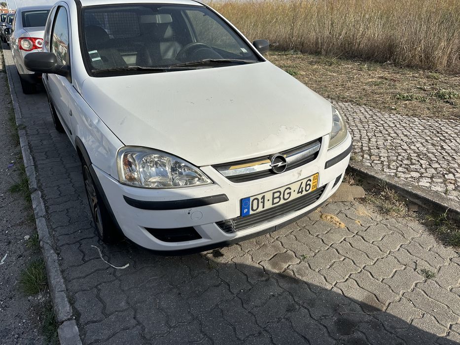 Opel corsa 1.3 cdti com sistema de som