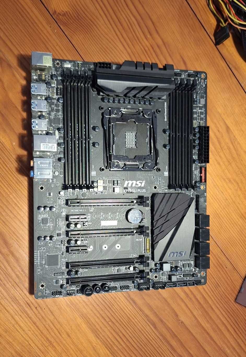 Motherboard MSI X99S SlI PLUS