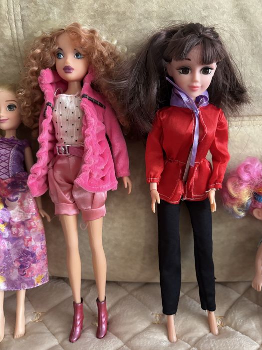 Ляльки дитячі