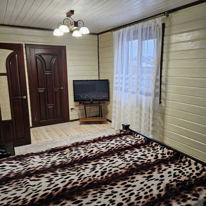 Оренда. Будинок. Басейн Сауна Паркінг Комунальні ВКЛЮЧЕНО У ВАРТІСТЬ!