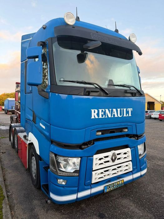 Renault T520 6x2 PUSHER  BOGATA WERSJA WYPOSAŻENIA SERWISOWANA  Skóry Lodówka dwa łóżka Navi Sprowadzona