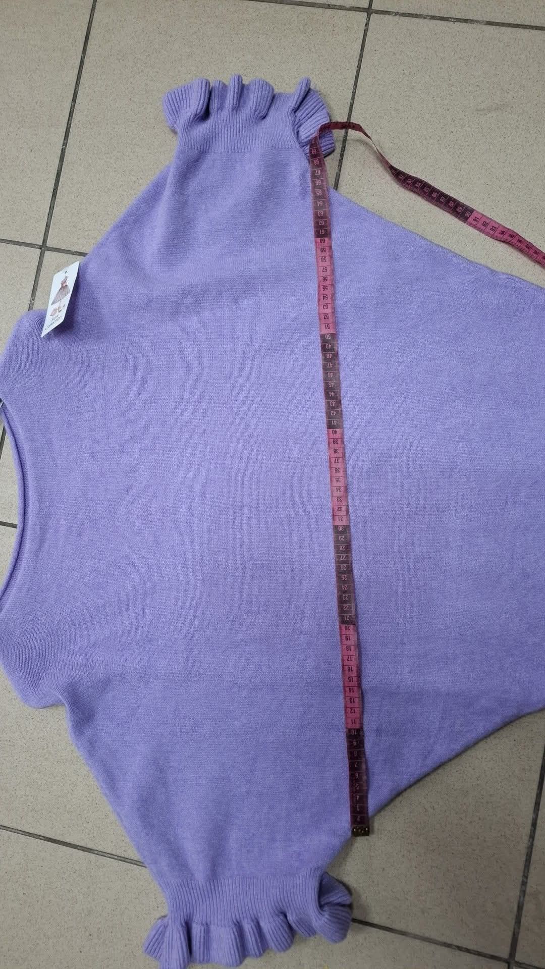 Sweter z rekaw falbanka,