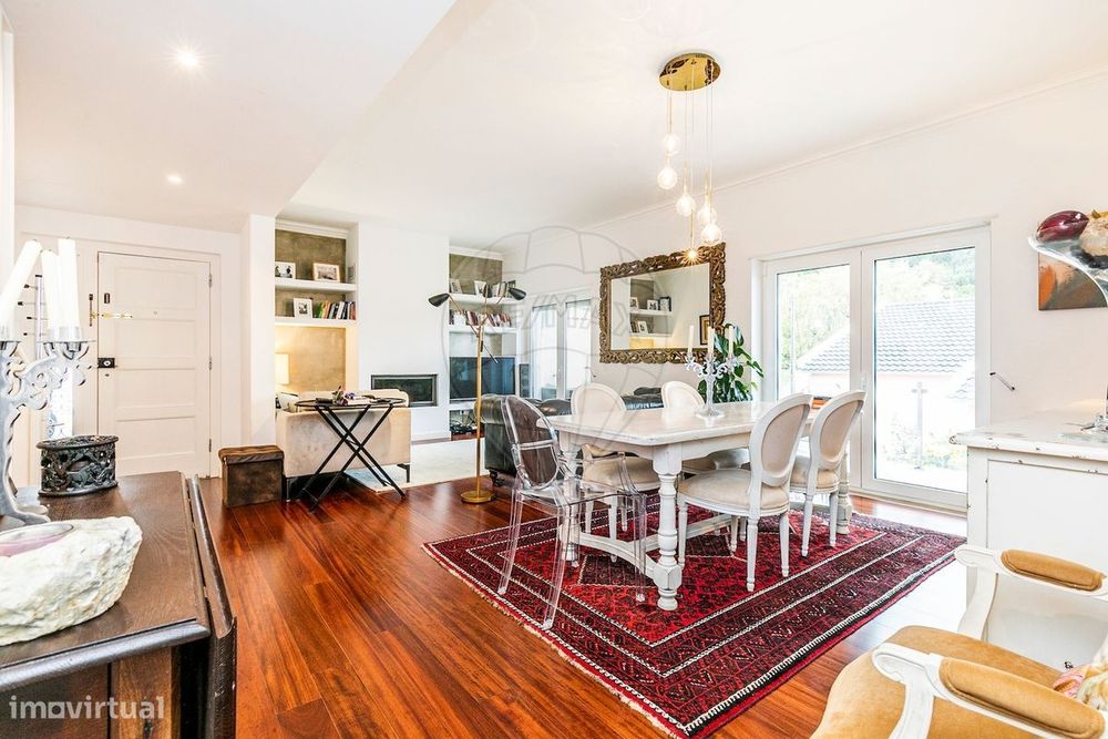 Moradia T5 para arrendamento