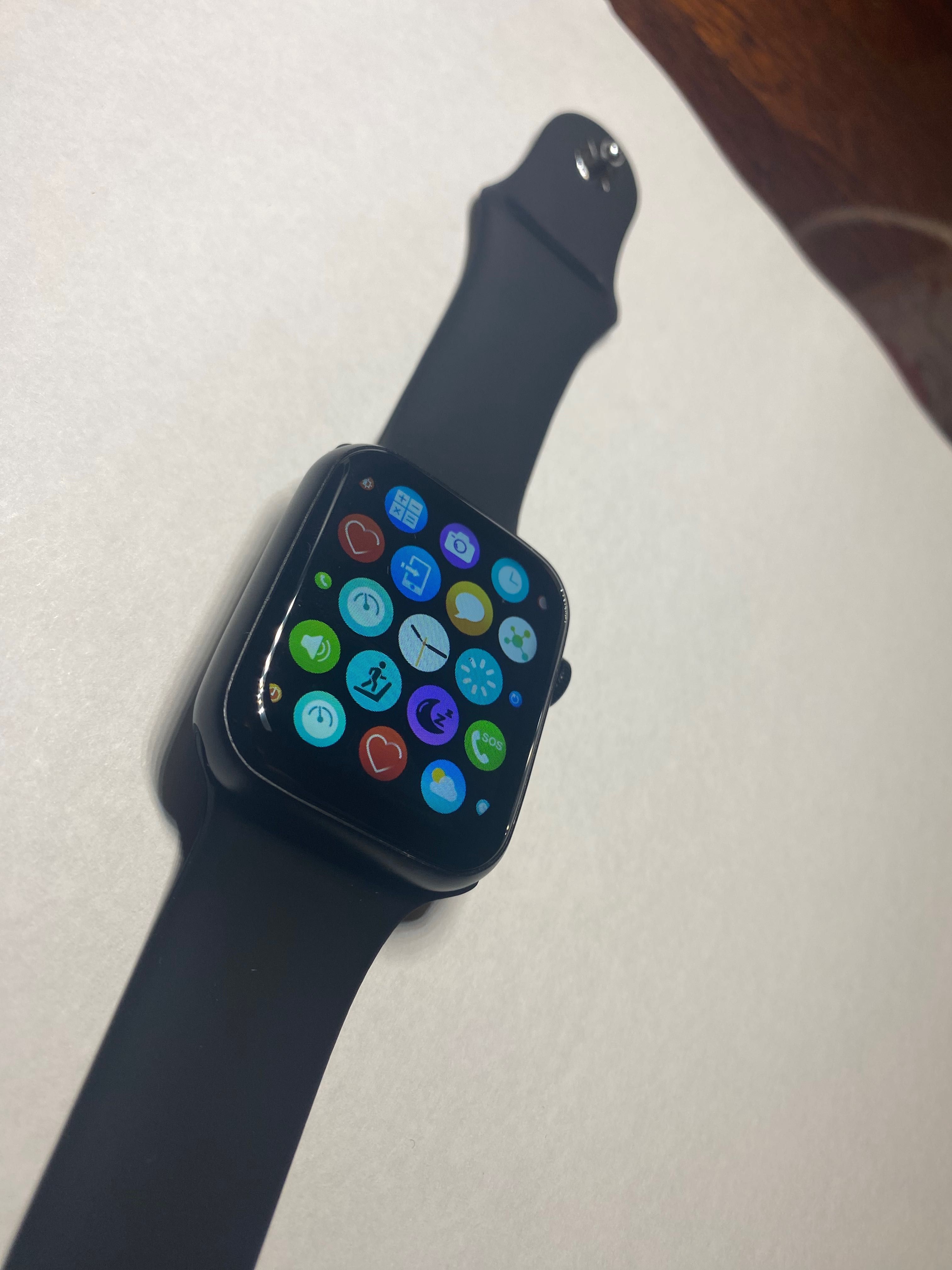 Под Apple Watch, series 6