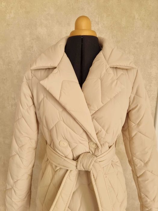 Стьобане пальто MEJOR молочного кольору в розмірі S