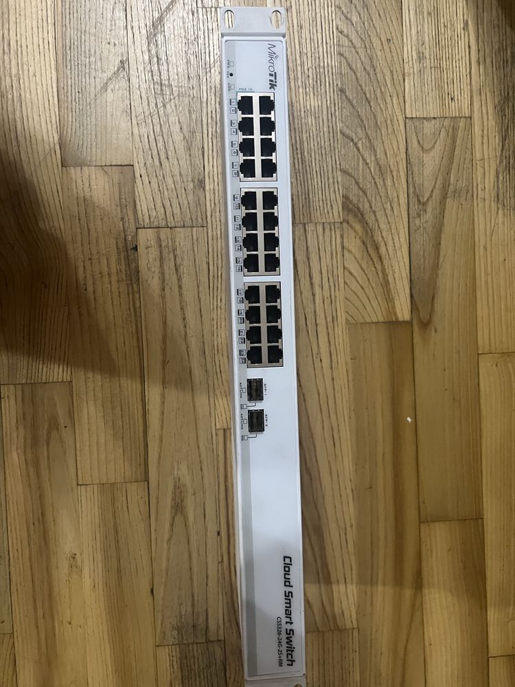 Коммутатор cloud smart switch css326-24g-2s+rm