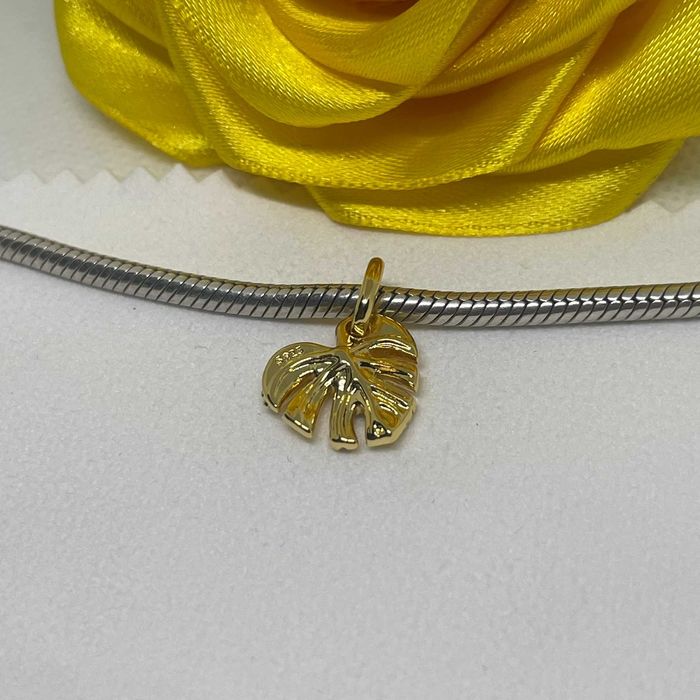 Charms do bransoletki Monstera