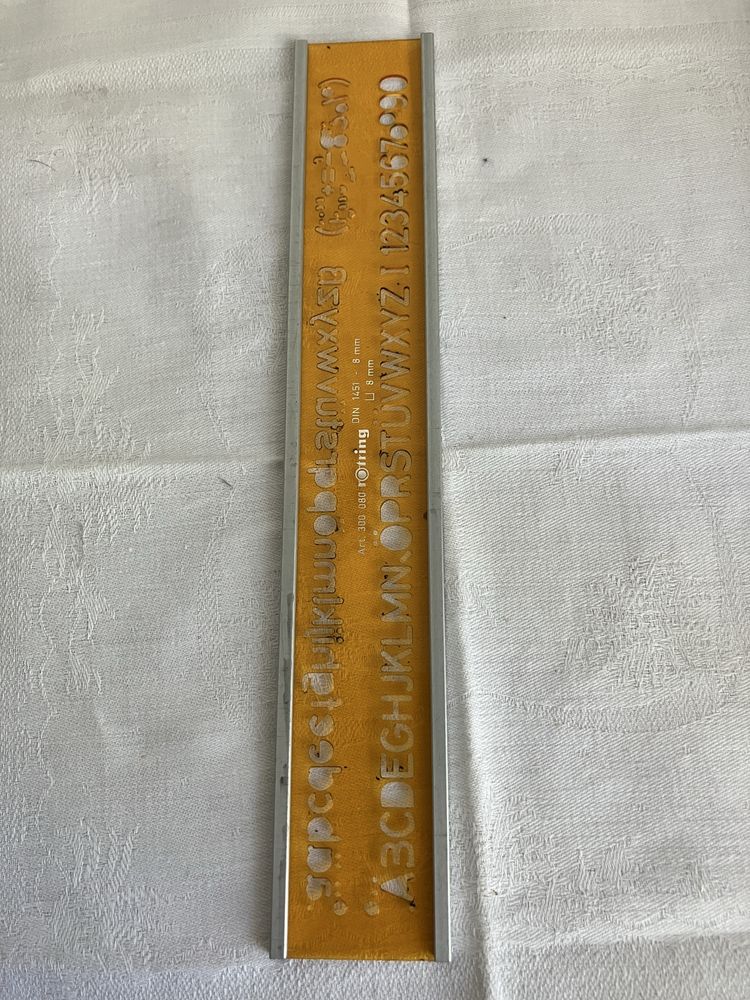 Szablony do pisma technicznego Rotring