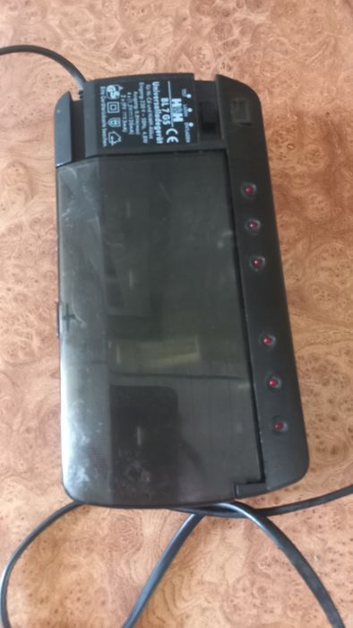 Зарядний пристій зарядка зярядне для акумуляторів батарейок