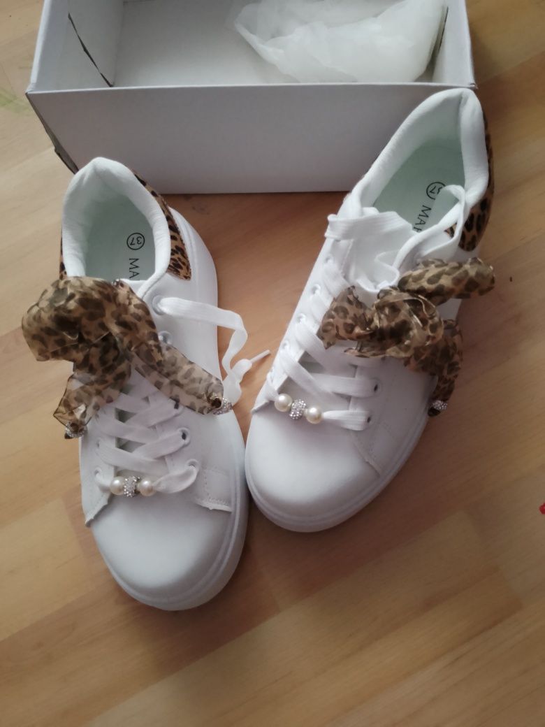 Nowe piękne buty z dodatkiem panterki 37