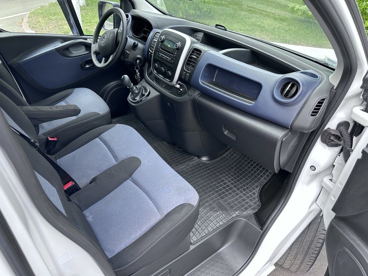Опель Виваро 1.6 Opel Vivaro B