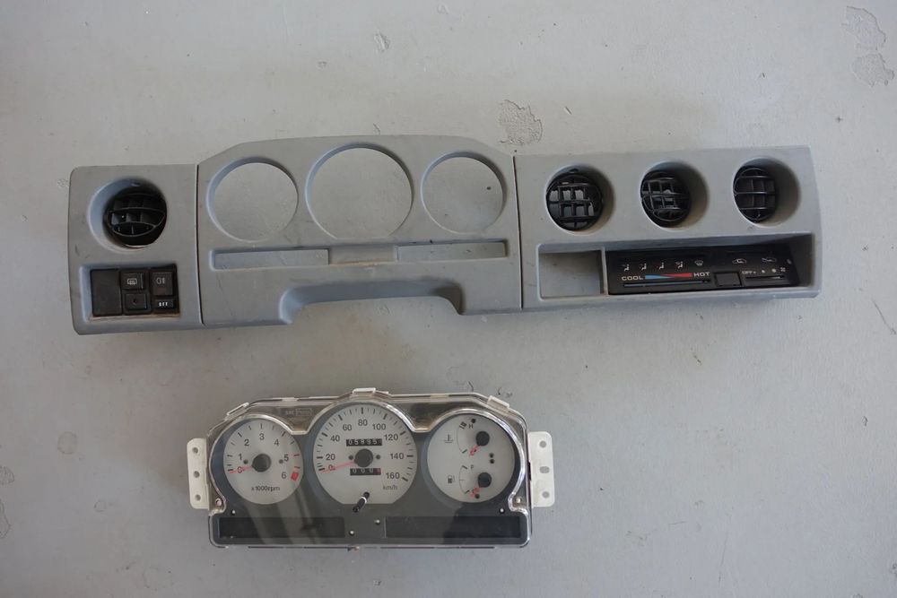 LICZNIK ZEGARY RAMKA SUZUKI SAMURAI