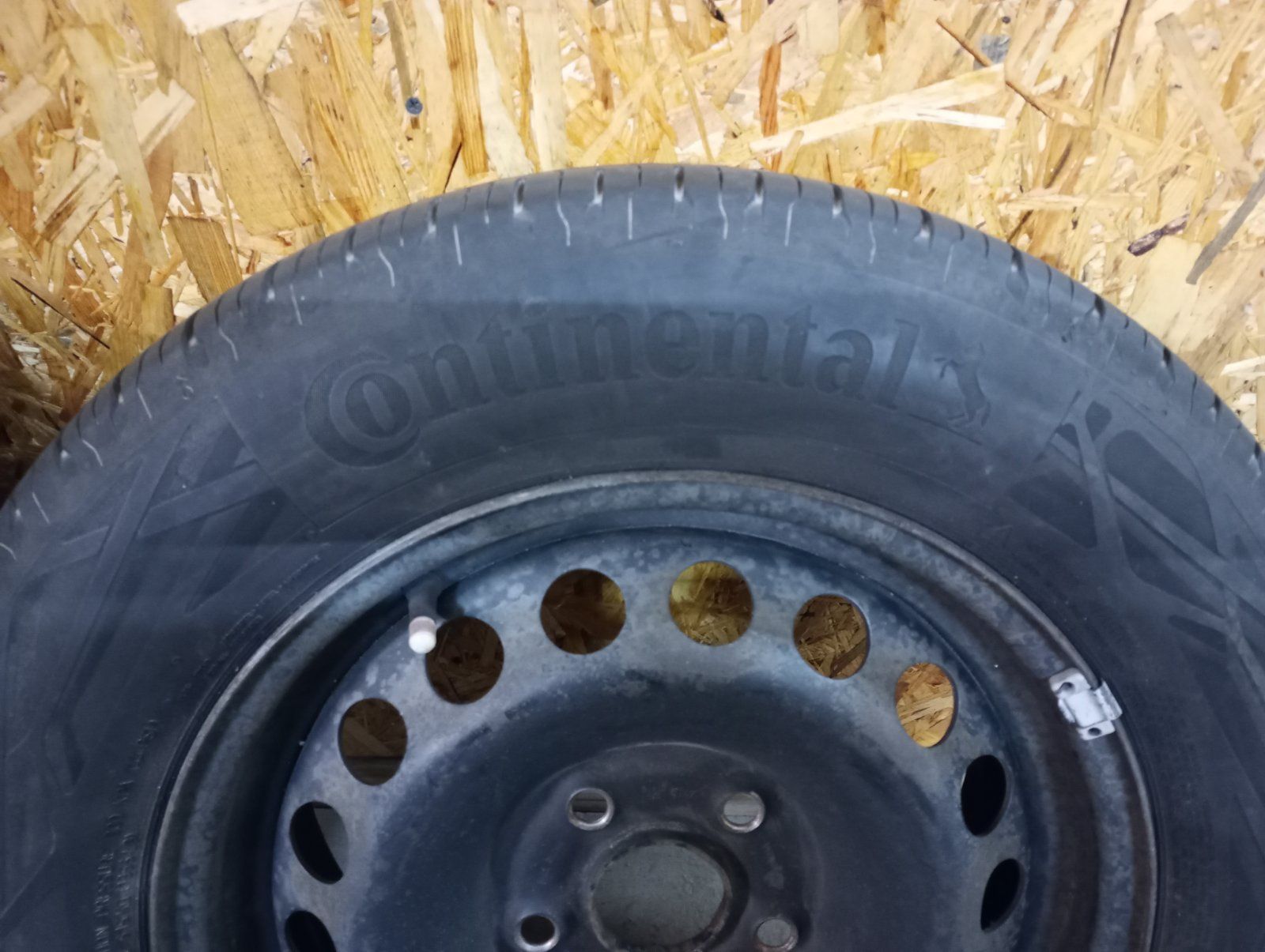 резина Continental 5*112, 195/65 r15