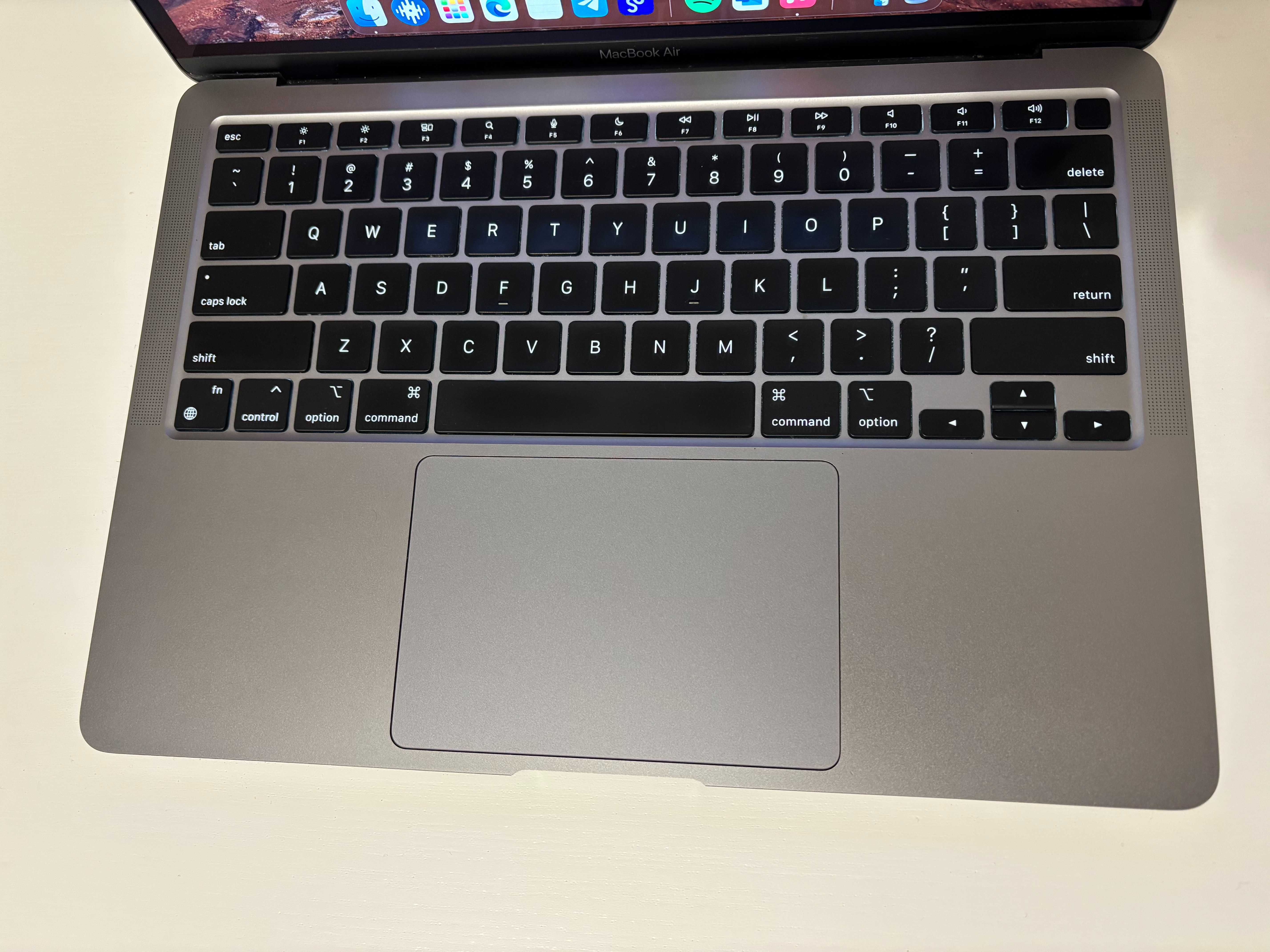 Macbook Air 13.3" M1 | 1TB SSD | Como Novo