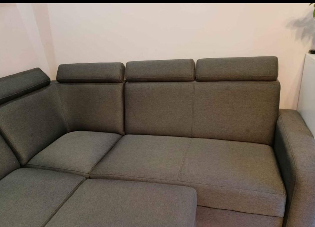 Narożnik z funkcją spania i pojemnikiem