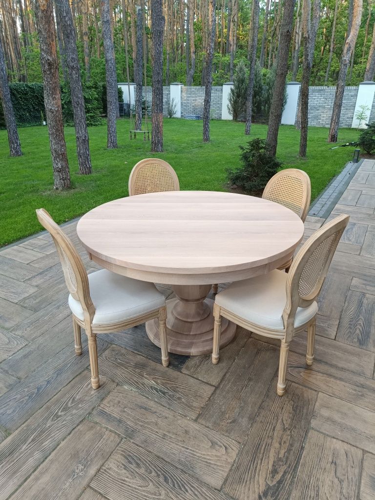 Okrągły stół dębowy model Tulipan lity dąb