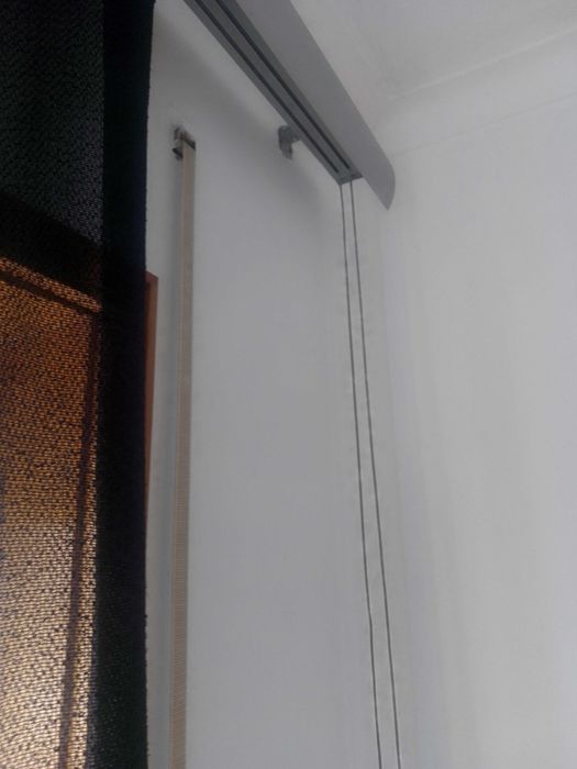 Cortinado micro perfurado com calha de correr