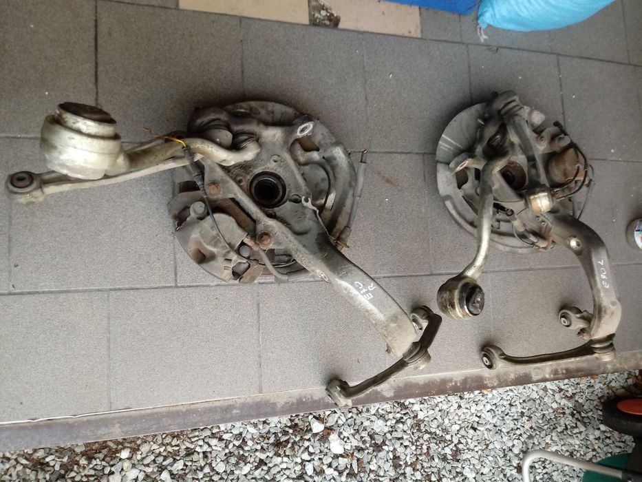 Bmw x5 e70 lift 40d piasta kopyto wahacz zwrotnica czujnik komplet