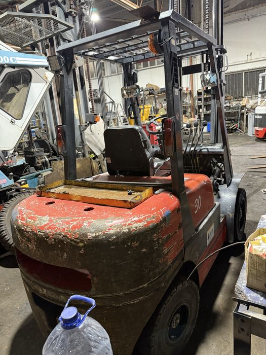 Empilhador manitou de 3000 kgrs diesel triilex