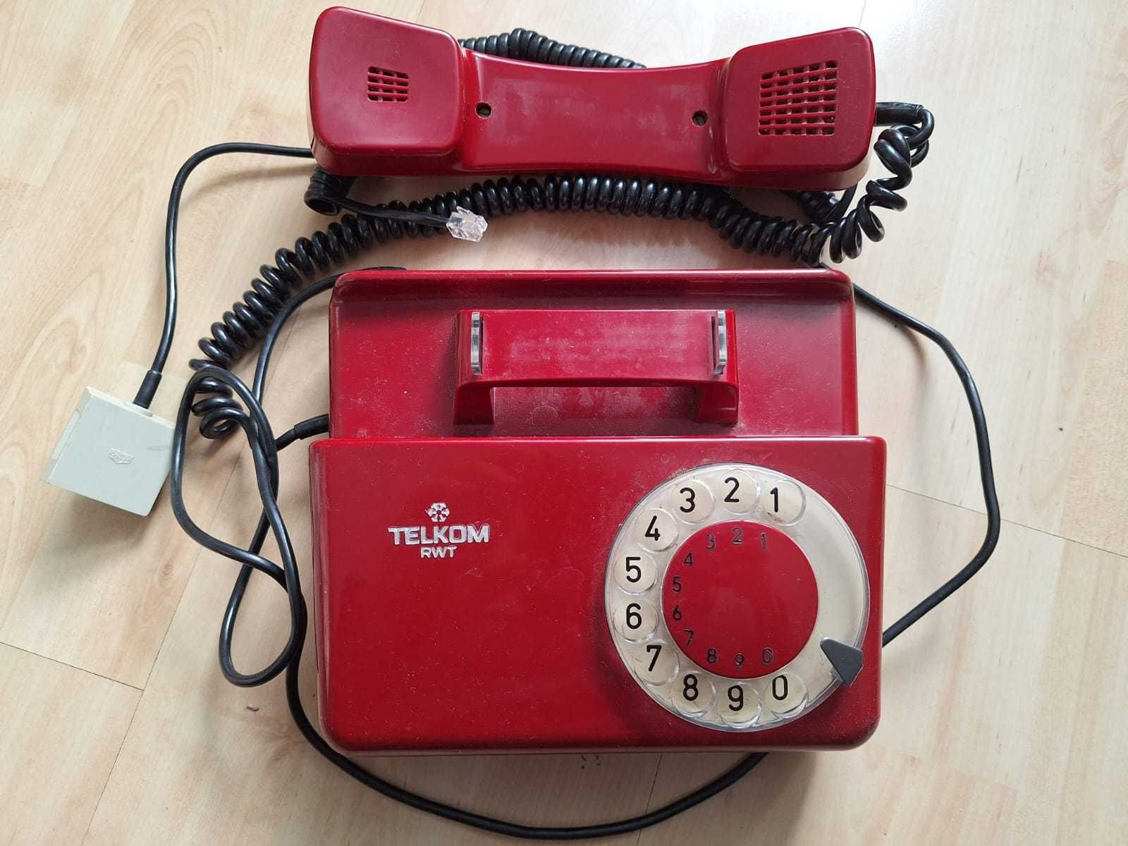Czerwony telefon RWT PRL tulipan vintage rekwizyt retro